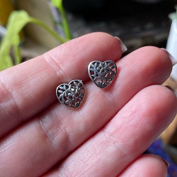 Sterling Silver Tree Of Life Heart Stud Earrings - Picture 4 of 4